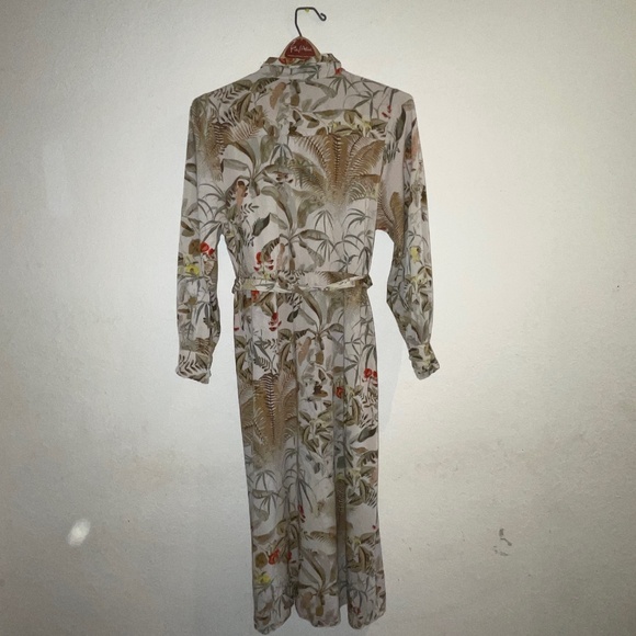 H&M Tropical Shirt Dress with Tie Belt in Light beige/leaf print SZ S - Picture 3 of 8